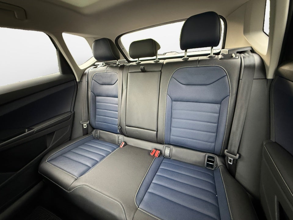 2027 Volkswagen Taos SEL