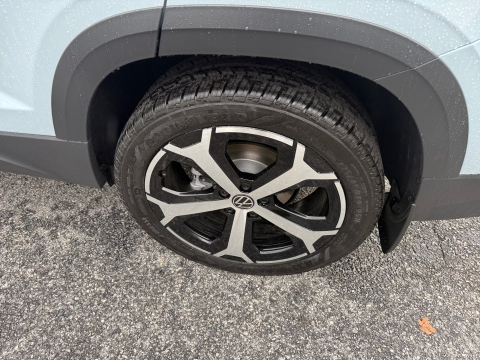 2027 Volkswagen Taos SEL