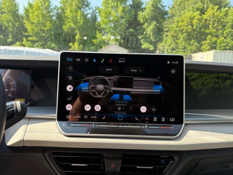 2025 Volkswagen Tiguan 2.0T SE