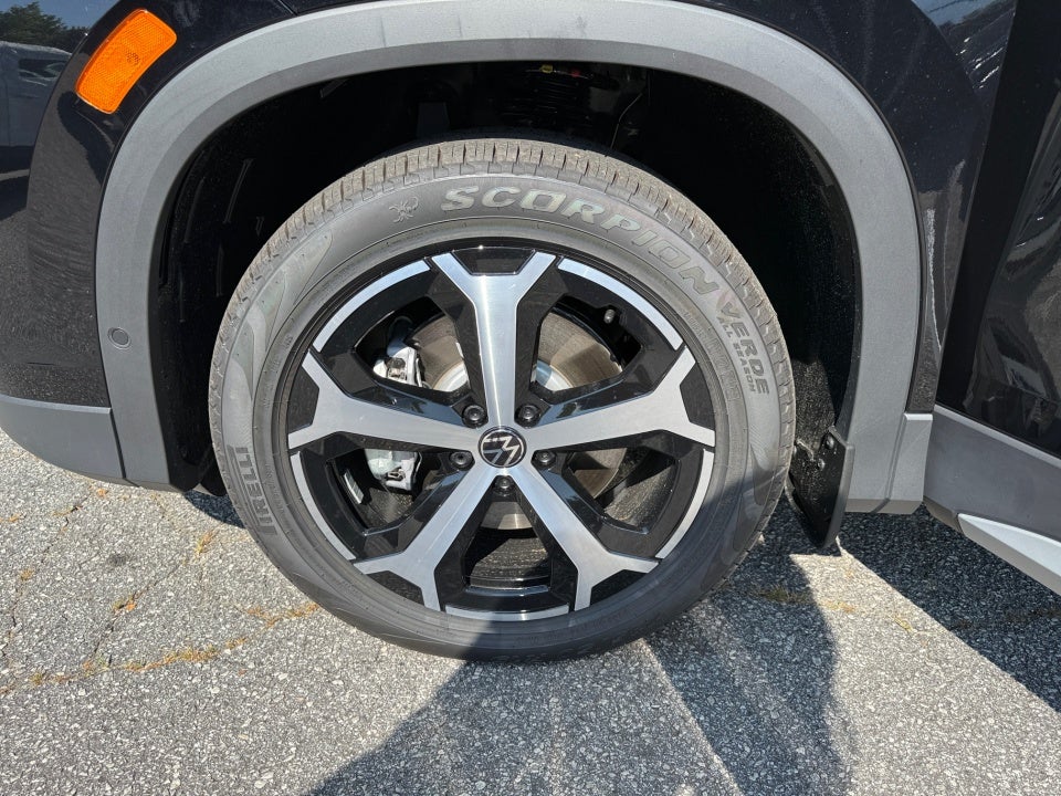 2025 Volkswagen Tiguan 2.0T SE