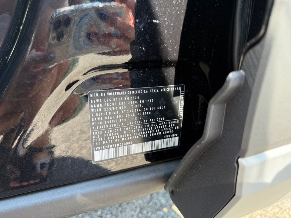 2025 Volkswagen Tiguan 2.0T SE