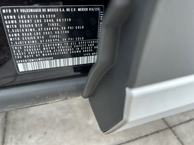 2025 Volkswagen Tiguan 2.0T SE