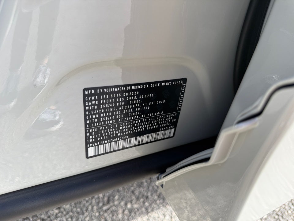 2026 Volkswagen Tiguan SE R-Line Black