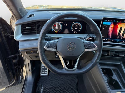 2025 Volkswagen Tiguan 2.0T SE R-Line Black