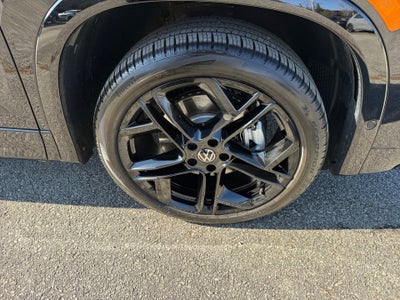 2025 Volkswagen Tiguan 2.0T SE R-Line Black