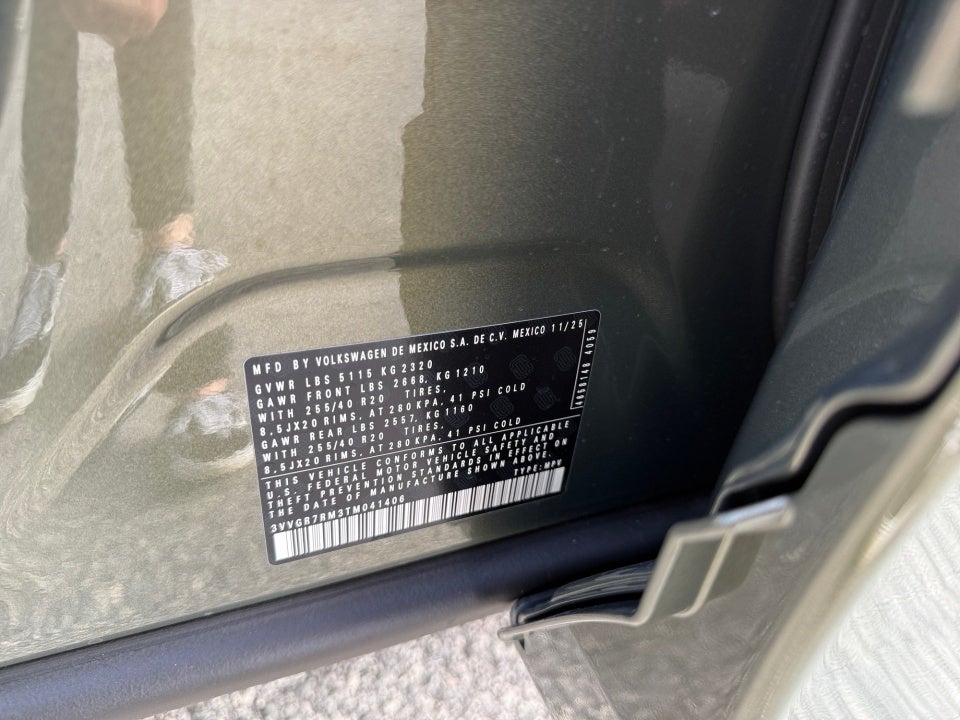 2026 Volkswagen Tiguan SE R-Line Black