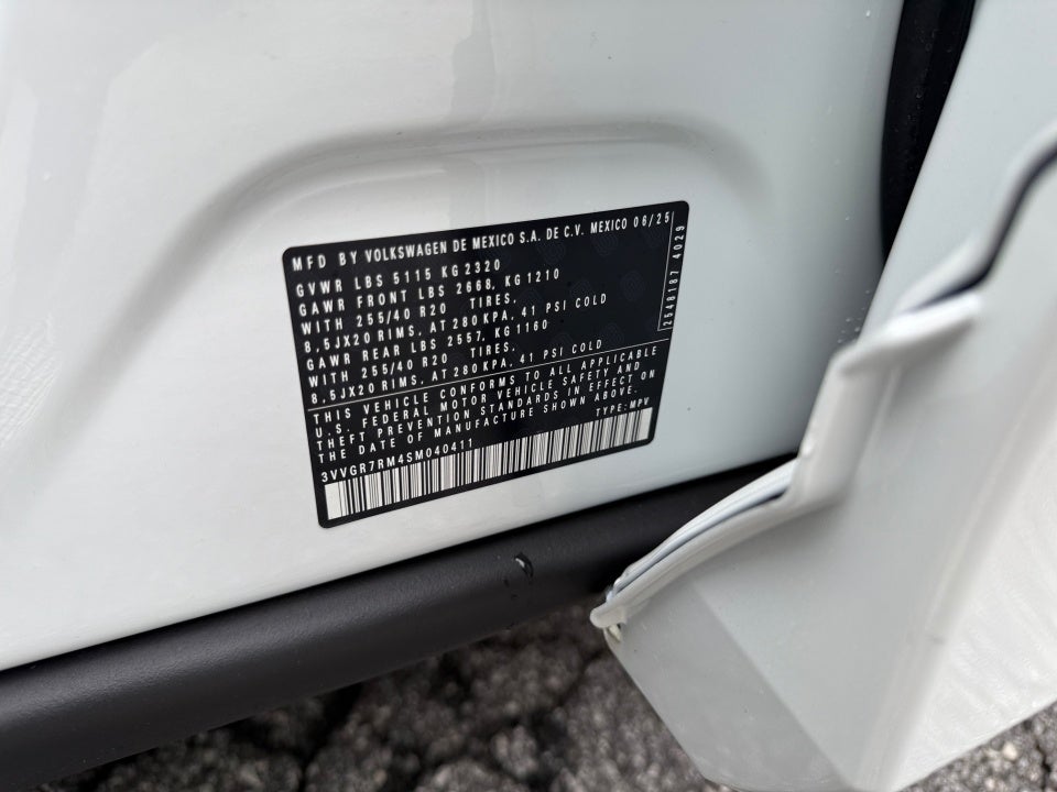 2025 Volkswagen Tiguan 2.0T SE R-Line Black