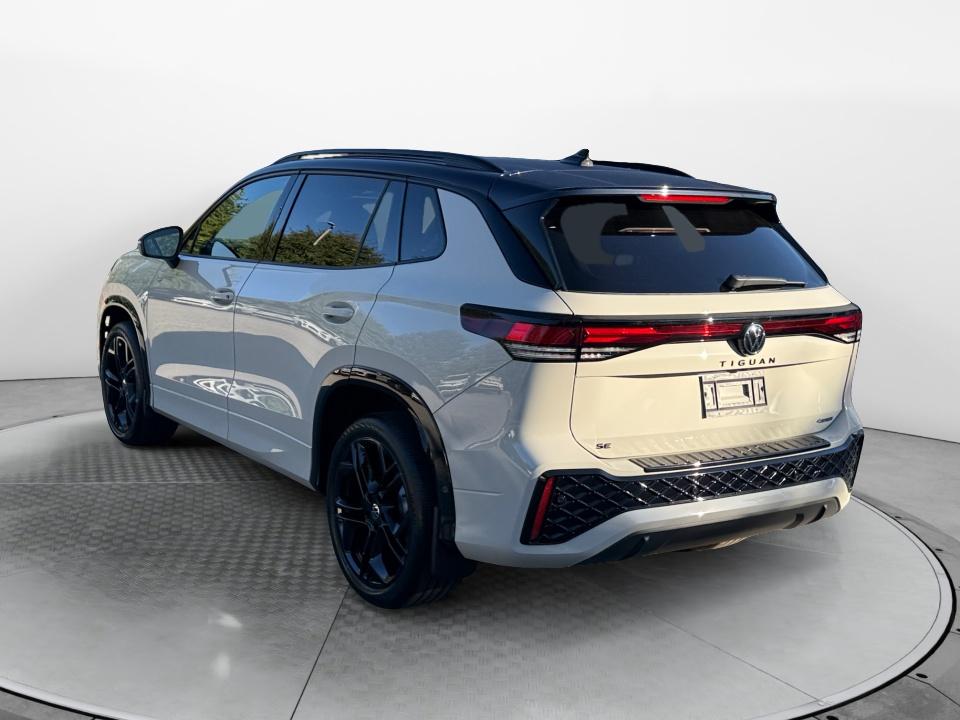 2026 Volkswagen Tiguan SE R-Line Black