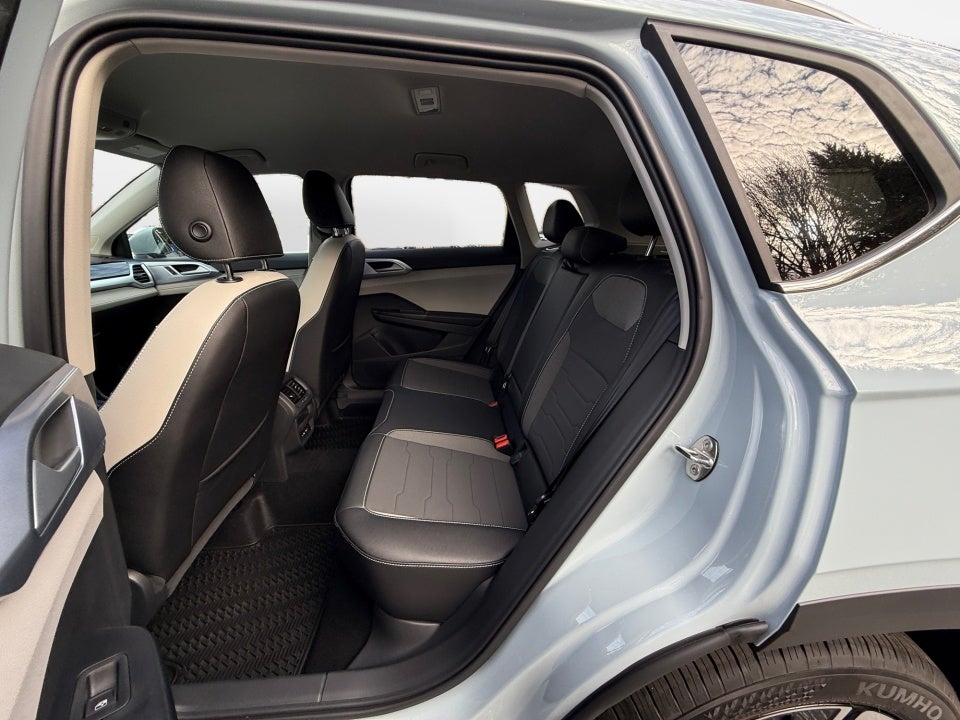 2026 Volkswagen Taos SE