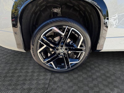 2026 Volkswagen Tiguan SEL R-Line Turbo