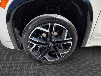 2026 Volkswagen Tiguan SEL R-Line Turbo