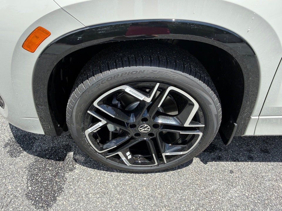 2026 Volkswagen Tiguan SEL R-Line Turbo