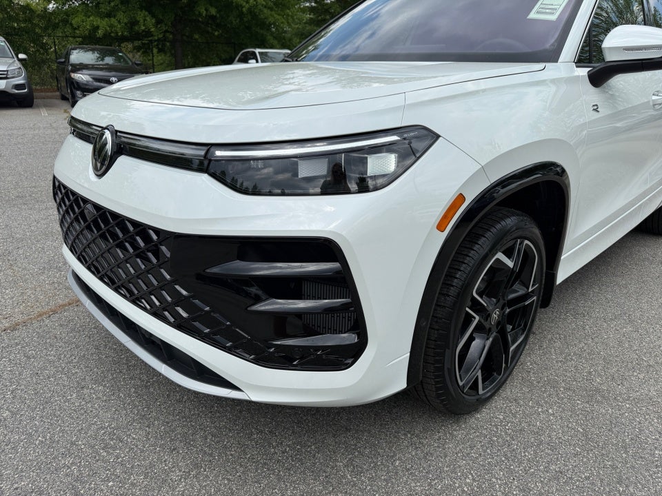 2026 Volkswagen Tiguan SEL R-Line Turbo