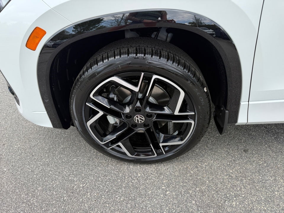 2026 Volkswagen Tiguan SEL R-Line Turbo