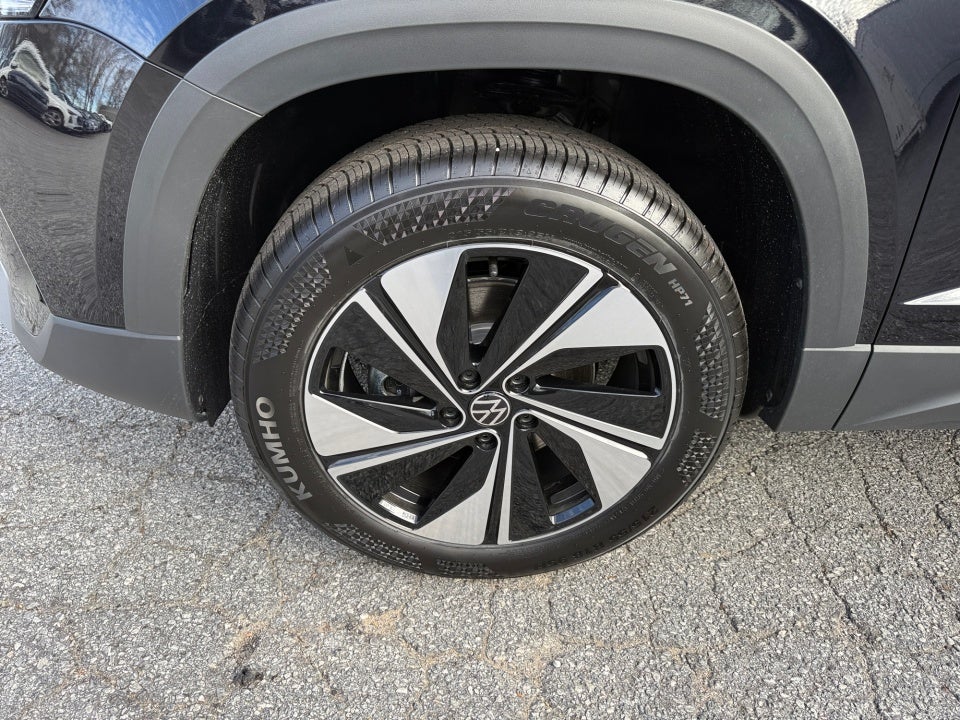 2026 Volkswagen Taos SE