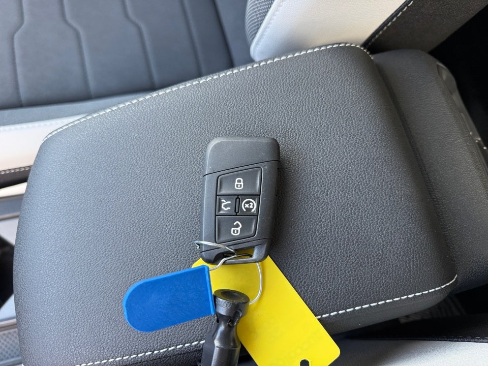 2026 Volkswagen Taos SE