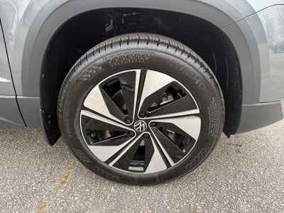 2026 Volkswagen Taos SE