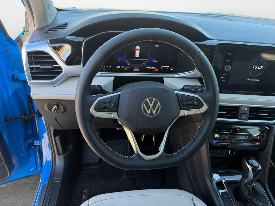 2026 Volkswagen Taos SE