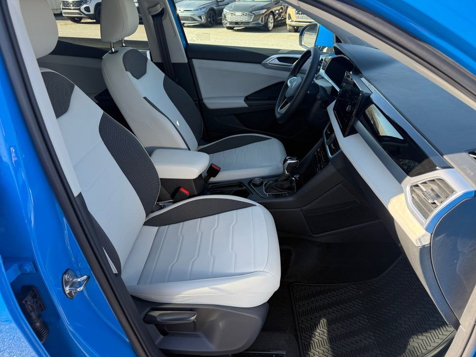 2026 Volkswagen Taos SE