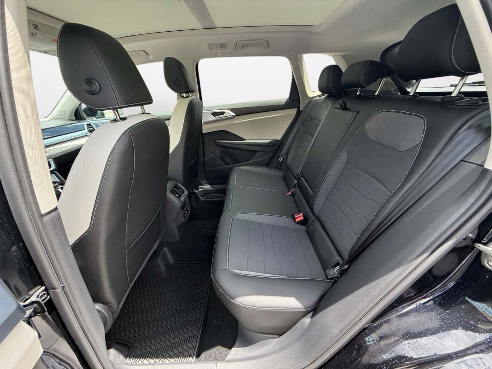 2026 Volkswagen Taos SE