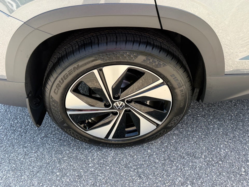 2026 Volkswagen Taos SE