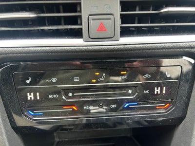 2025 Volkswagen Taos 1.5T SE