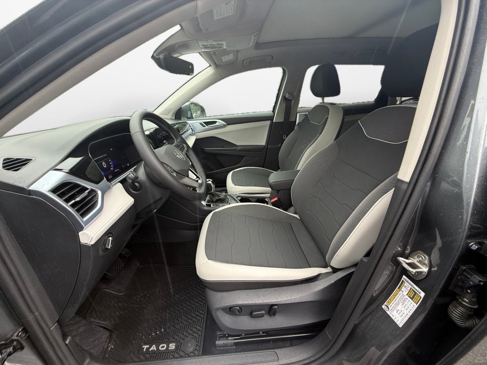 2026 Volkswagen Taos SE