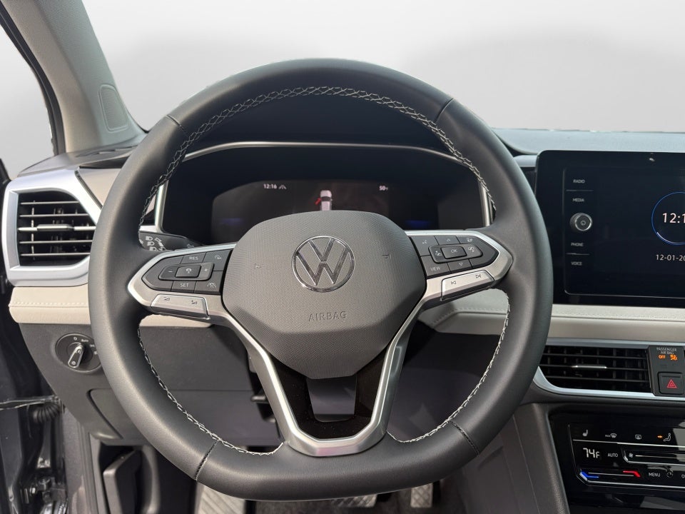 2026 Volkswagen Taos SE