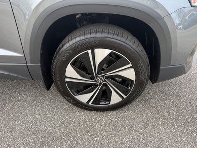 2026 Volkswagen Taos SE