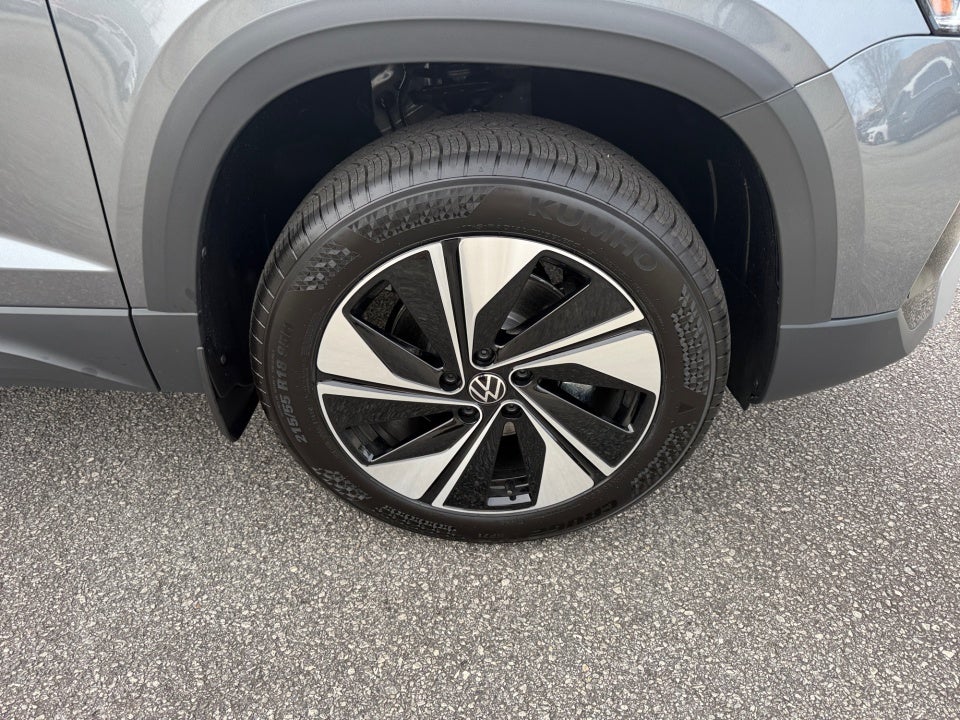 2026 Volkswagen Taos SE