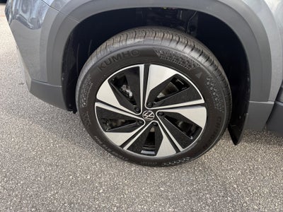 2026 Volkswagen Taos SE