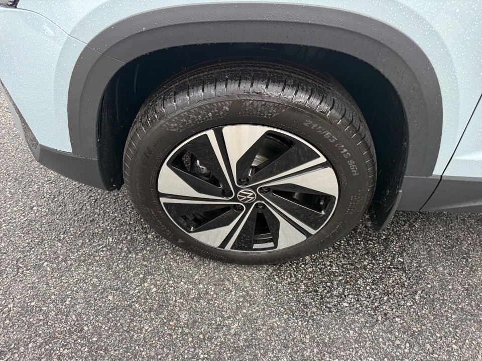 2027 Volkswagen Taos SE