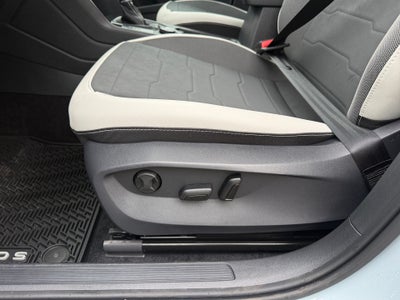 2027 Volkswagen Taos SE