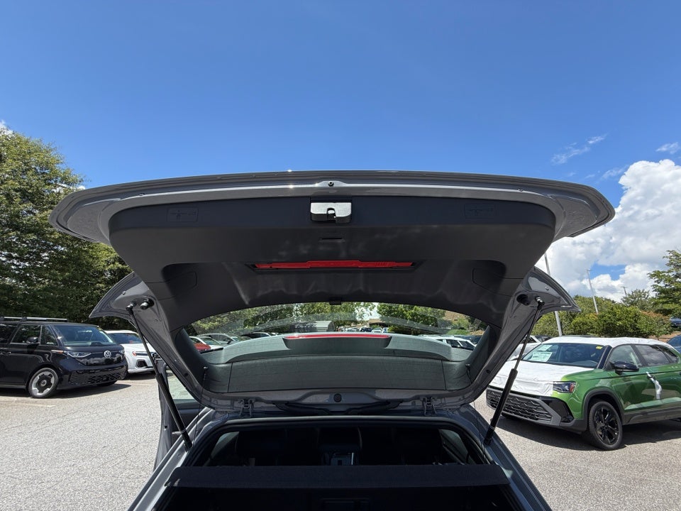 2025 Volkswagen Golf GTI 2.0T SE