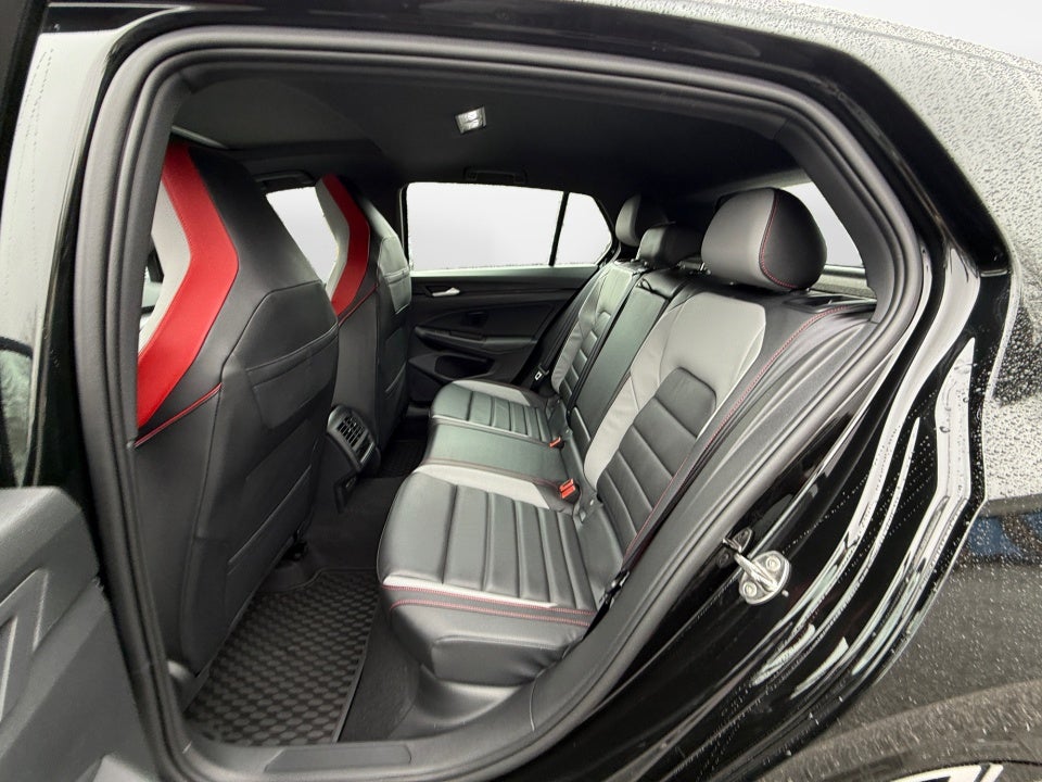 2026 Volkswagen Golf GTI SE