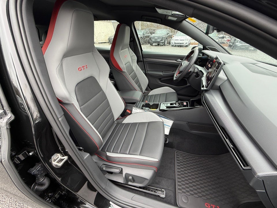 2026 Volkswagen Golf GTI SE