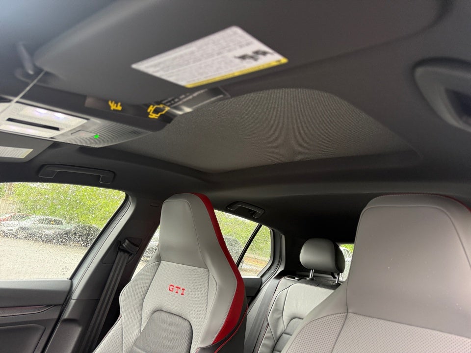 2026 Volkswagen Golf GTI SE