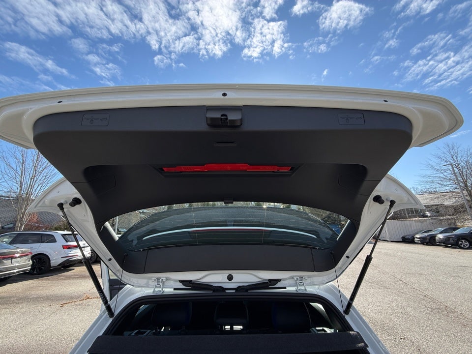 2026 Volkswagen Golf R 2.0T DSG