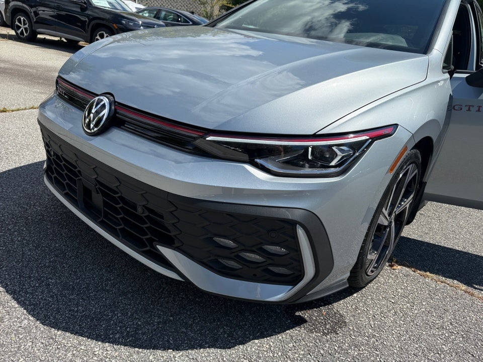 2025 Volkswagen Golf GTI 2.0T SE