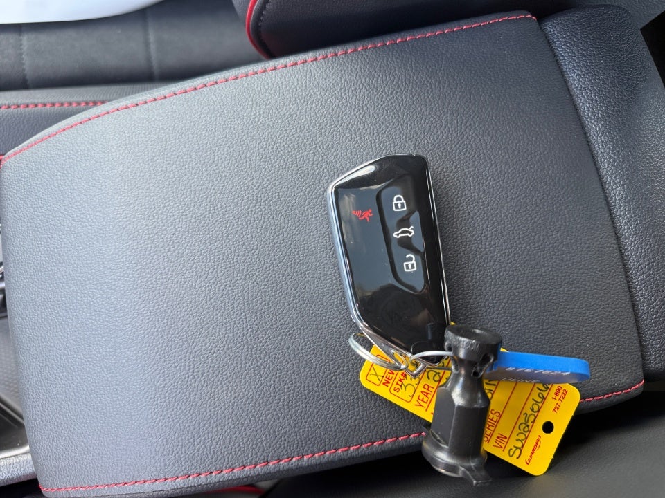 2025 Volkswagen Golf GTI 2.0T SE