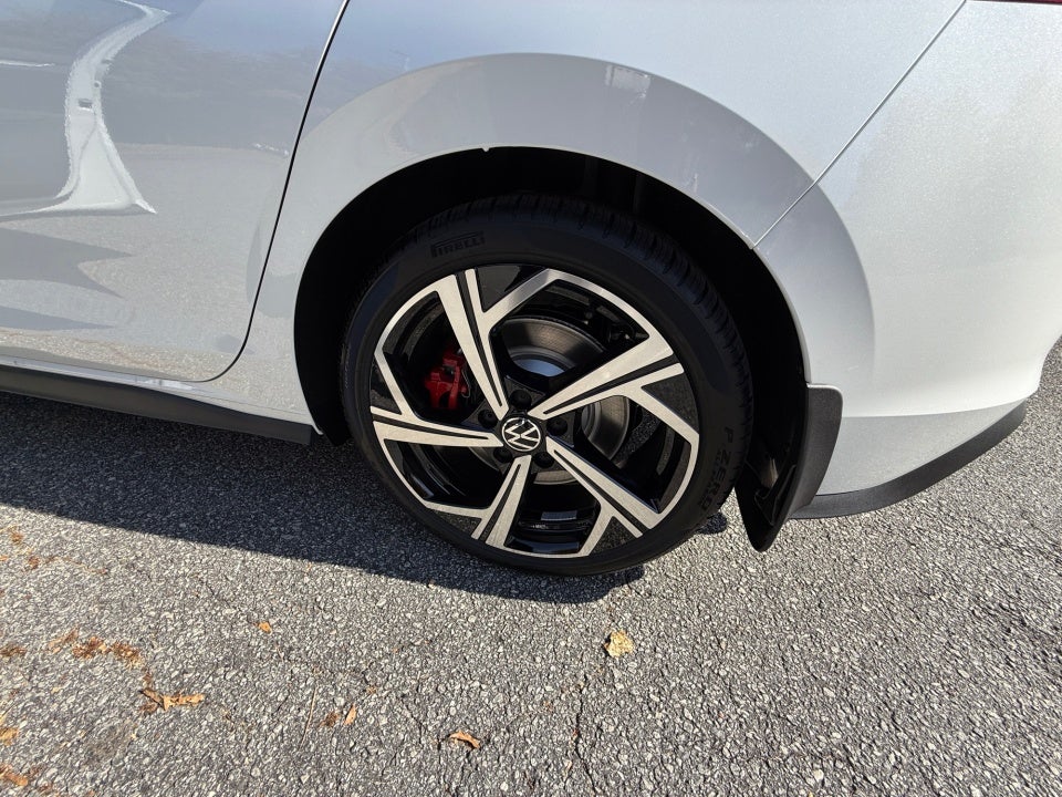 2026 Volkswagen Golf GTI SE