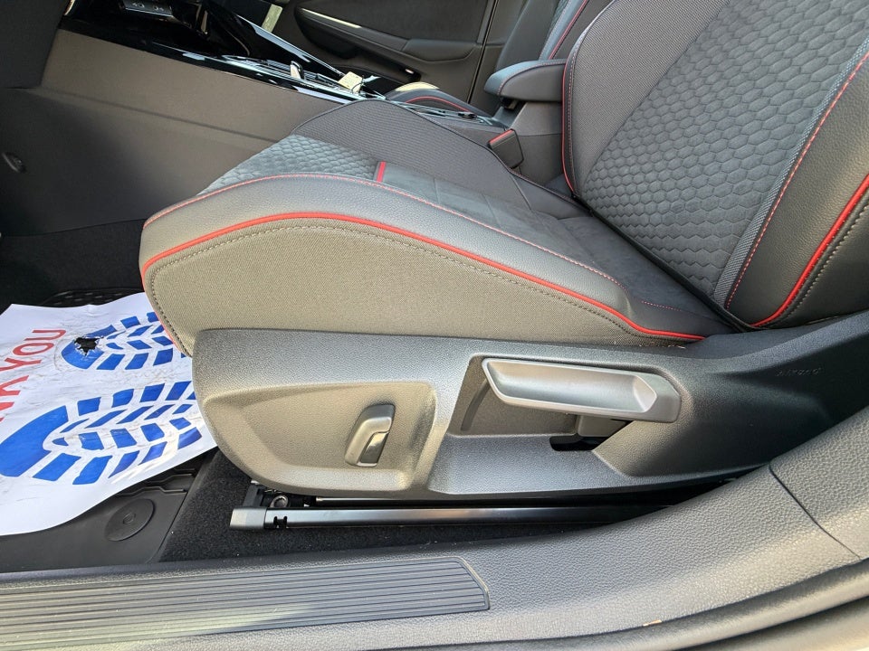 2026 Volkswagen Golf GTI SE