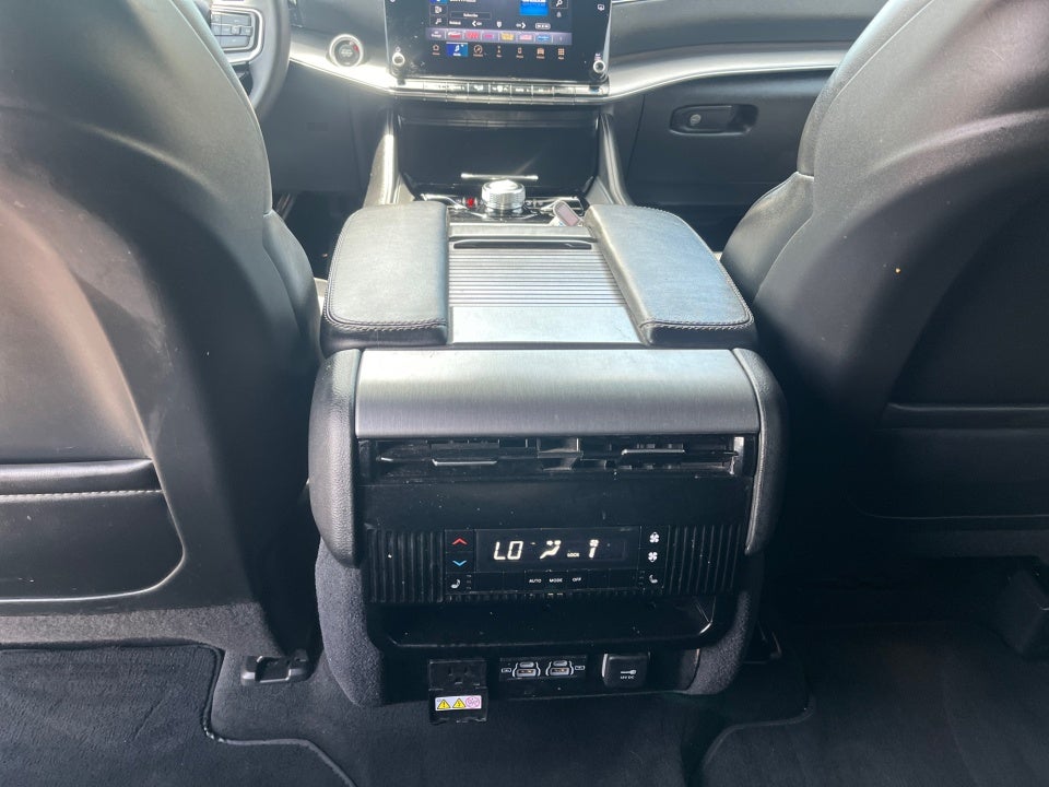 2023 Jeep Wagoneer Series II Carbide