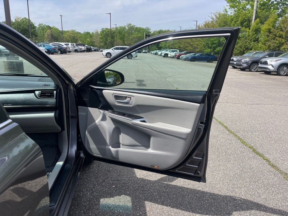 2015 Toyota CAMRY LE