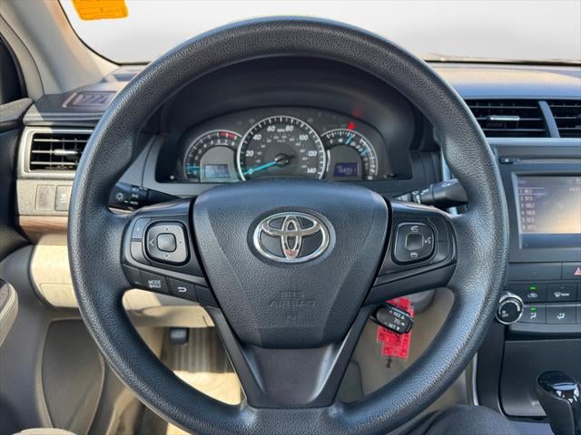 2015 Toyota CAMRY LE