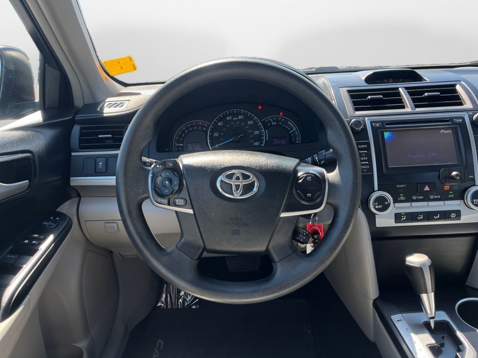 2013 Toyota CAMRY LE