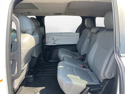 2025 Toyota Sienna XLE