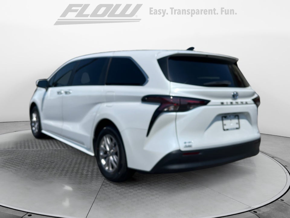 2025 Toyota Sienna XLE