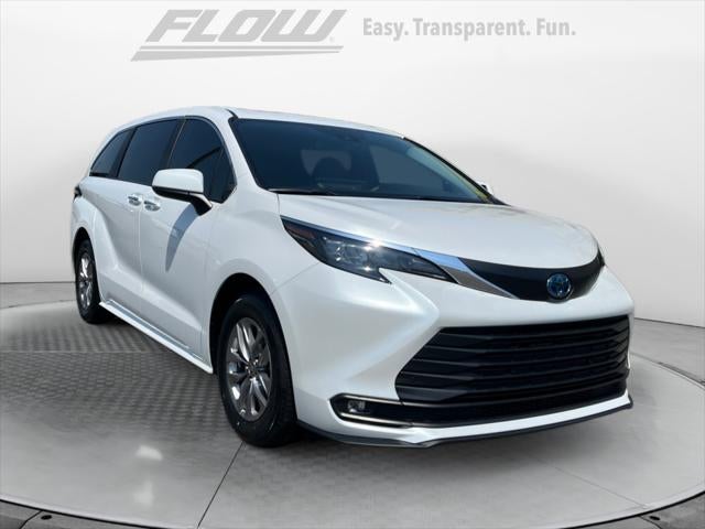 2025 Toyota Sienna XLE