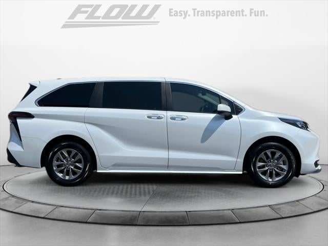 2025 Toyota Sienna XLE
